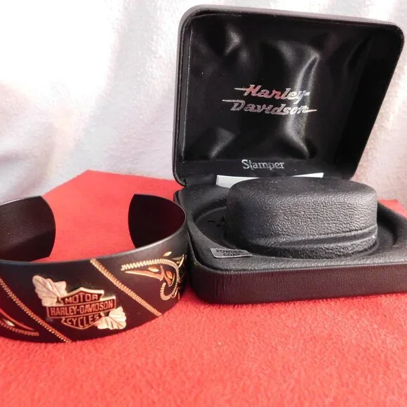 Ladies Harley Davidson Cuff Bracelet - Picture 5 of 6